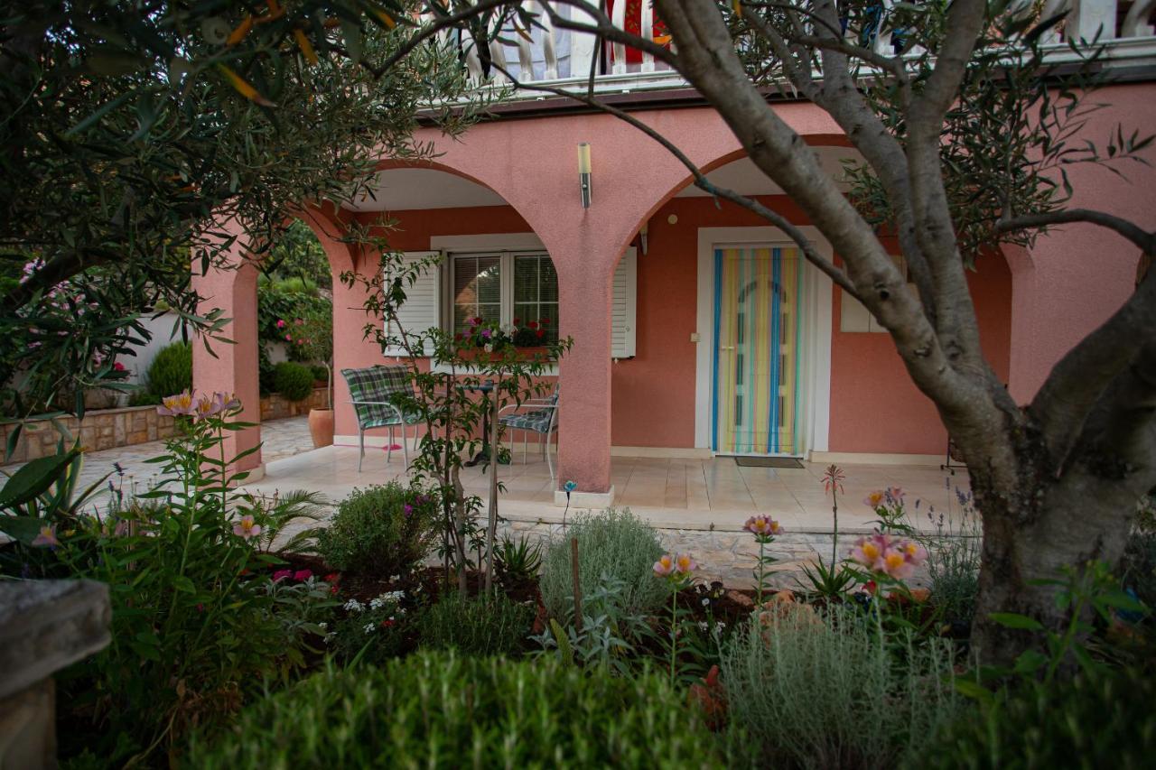Apartments Ljubo Stari Grad  Exterior foto