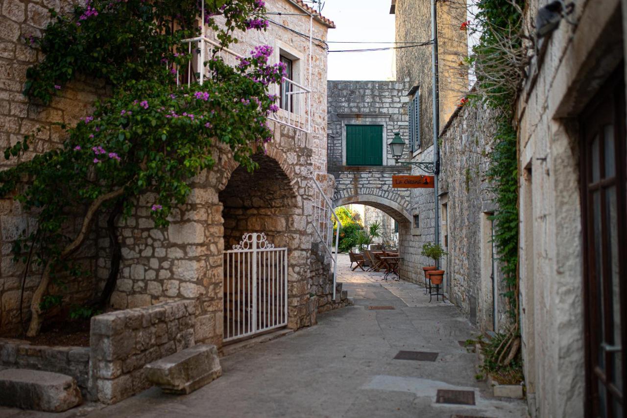 Apartments Ljubo Stari Grad  Exterior foto